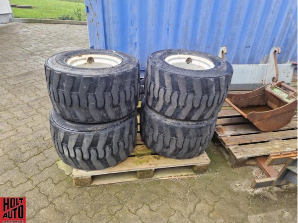 Brugt Komplet SKD hjulst 31x15,50x15