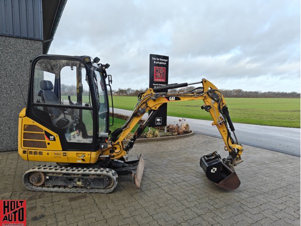 Brugt CAT 301.7D minigraver med centralsm�rring og Tiltman