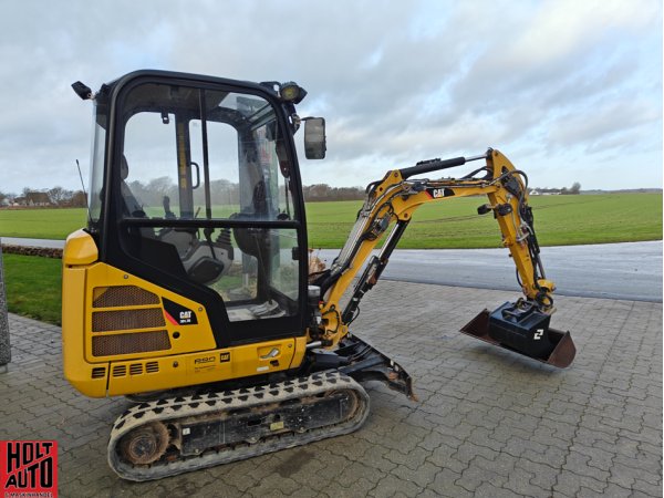 Brugt CAT 301.7D minigraver med centralsm�rring og Tiltman