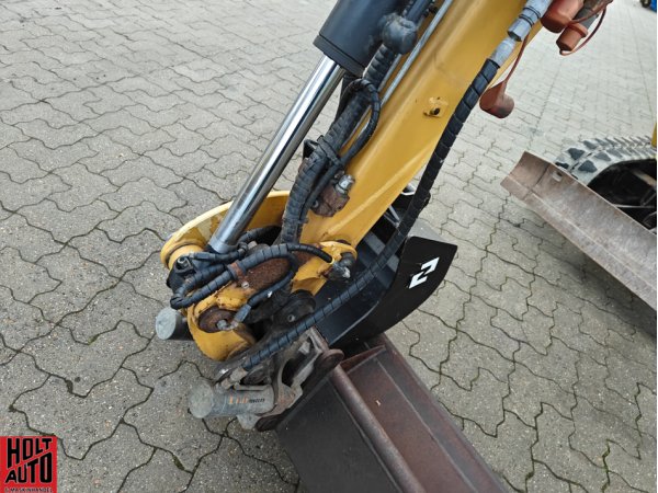 Brugt CAT 301.7D minigraver med centralsm�rring og Tiltman