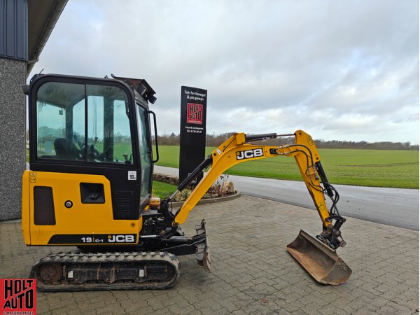 Brugt JCB 19 C-1 minigraver med centralsm�rring og Compact tilt 