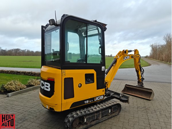 Brugt JCB 19 C-1 minigraver med centralsm�rring og Compact tilt 