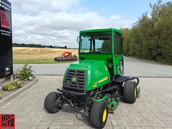 Brugt John Deere 3245 C Fairway