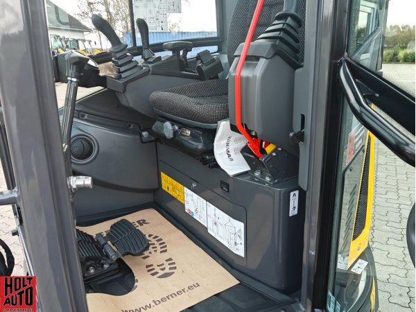 Nsten ny New Holland E25 D minigraver