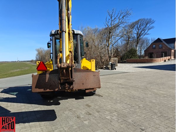 Brugt New Holland LB115 rendegraver