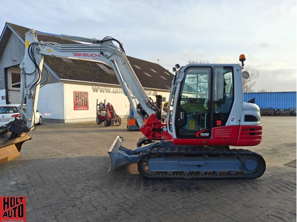 Brugt Takeuchi TB290 gravemaskine