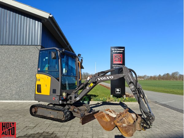 Brugt Volvo EC18E med tiltman og centralsm�rring 