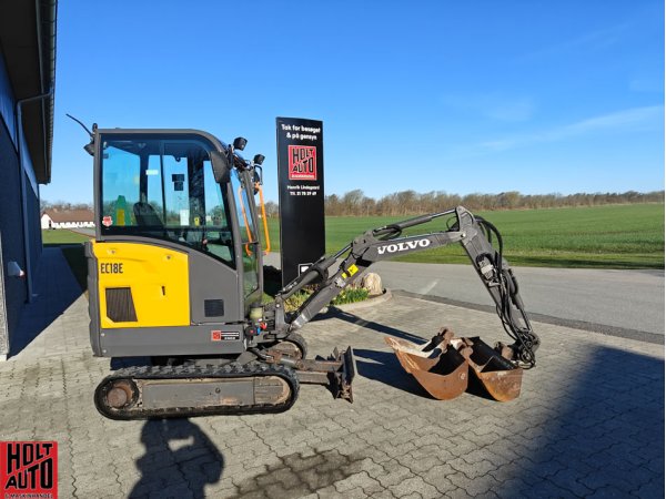 Brugt Volvo EC18E med tiltman og centralsm�rring 