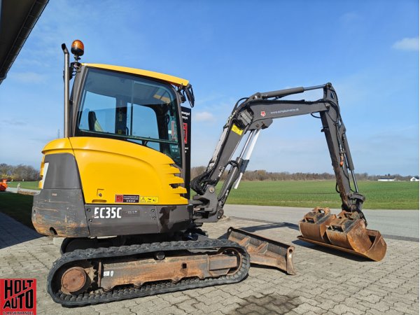 Brugt Volvo EC35C minigraver med Compacttilt.