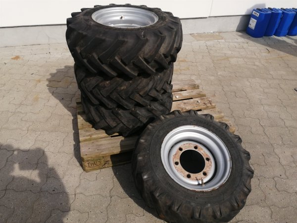 Brugte komplette hjul 10.0/75x15,3