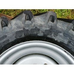 Brugte komplette BKT hjul 10.0/75-15.3