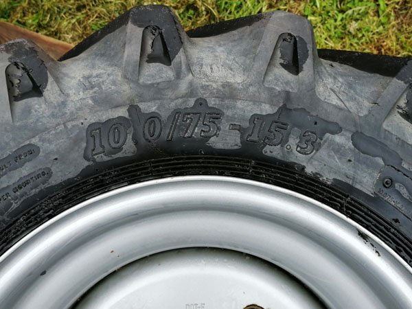 Brugte komplette BKT hjul 10.0/75-15.3
