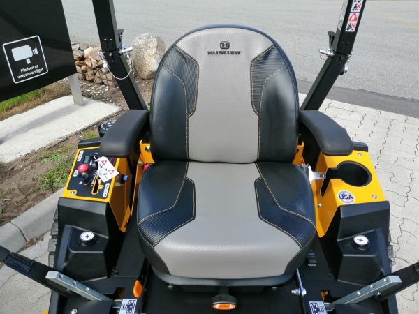 Hustler Fastrak 54 RD