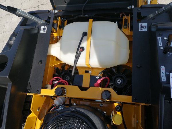 Hustler Raptor XD 48 RD