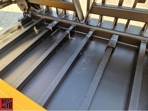 JST GG Hy. opklappelig grsgreb