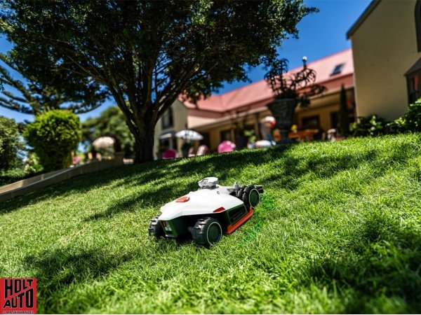 Luba 2 AWD 10000X RTK Robotplneklipper 