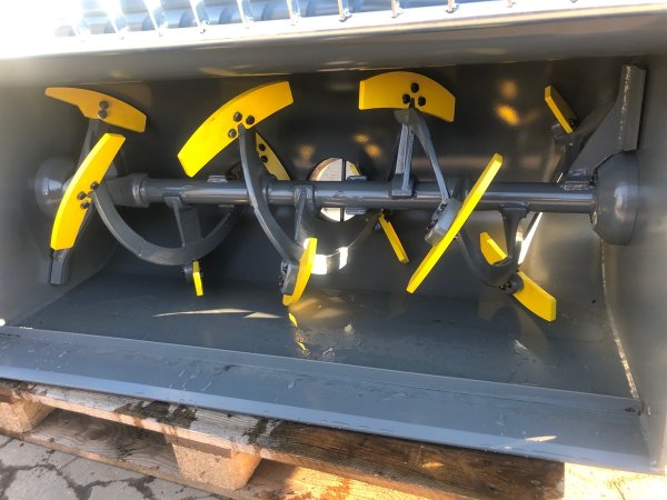 UML TD Betonblandeskovl