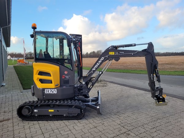 Fabriksny Volvo ECR25D minigraver