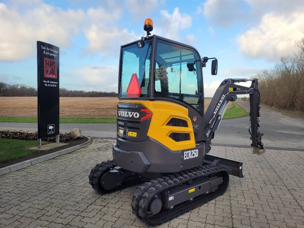 Fabriksny Volvo ECR25D minigraver
