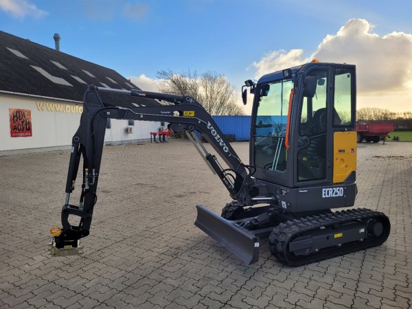 Fabriksny Volvo ECR25D minigraver